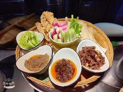 -七味轩中华传统文化主题酒楼(泽信广场店)