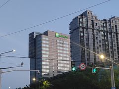 -上海虹桥西郊假日酒店