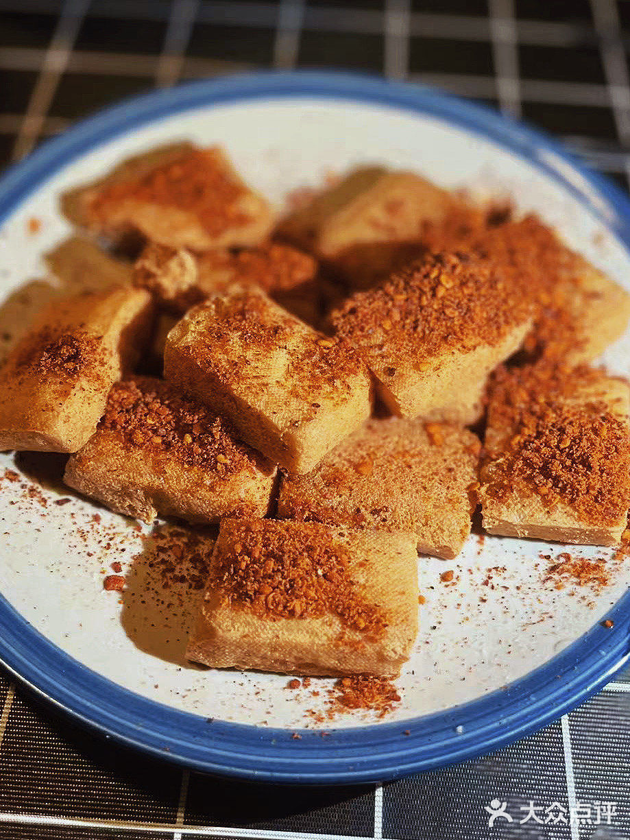 重庆探店｜江湖上的有间小酒馆[加油]