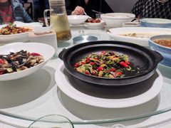 -思念果岭湖畔花房餐厅