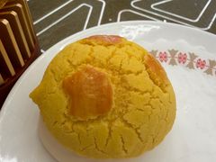 酥皮菠萝包-轩记海鲜餐厅·四十五年老字号·经典粤菜(西区彩虹店)