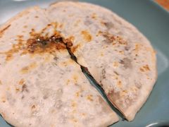 牛肉大葱肉饼-蒙艾里民族传统菜蒙餐