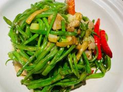 -炆艺乳鸽·煲仔饭大排档(望京来广营店)