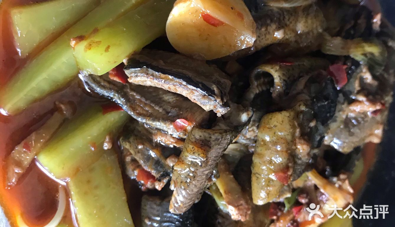 ️在家研究新菜谱。今天我们来做红烧鳝鱼