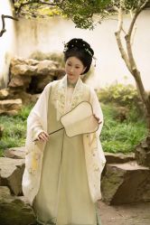 点击看大图 -两间半汉服工作室(平江路店)