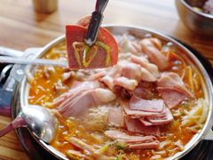 里脊部队火锅-张赫珉的部队锅(钟路店)