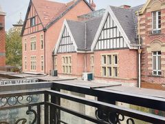 -钟书阁(松江泰晤士小镇店)