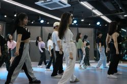 -STAR舞蹈工作室