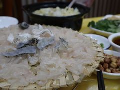 -官塘陈记鱼生·潮汕砂锅粥·牛肉火锅(潮枫路总店)