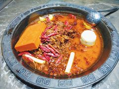 -红九格老火锅(三峡广场店)