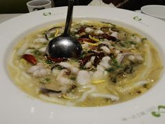 酸菜鸭嘴鱼-漓江又一軒·广西菜·桂林米粉(梅林店)