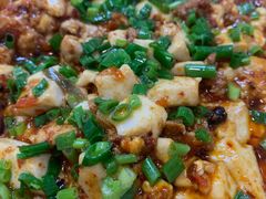 豆腐烧脑花-洪霞餐馆