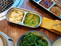 -明洞阿姨·韩式酱蟹烤肉·创意料理(三元桥店)