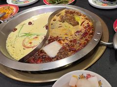 -沸炉重庆老火锅(军事博物馆店)