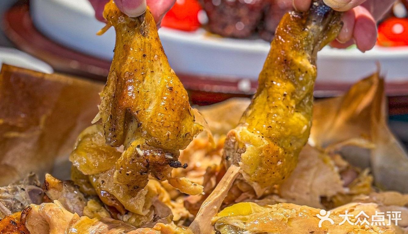 妈呀！这家的家烧乾坤隆鱼头真是香迷糊了！