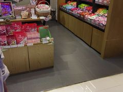 -良品铺子(五角场万达店)