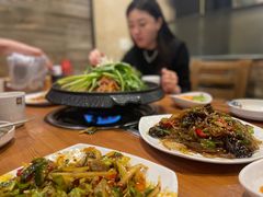 -喇喇排骨火锅·传统韩式脊骨汤(望京西园总店)