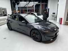 -TESLA 特斯拉(广州天环广场体验店)