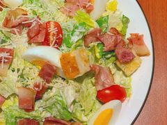 经典凯撒沙拉-魏斯理汉堡(西安沣东吾悦店)