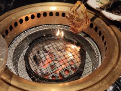 -山川小町·极番烧肉(新地假日广场店)