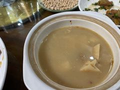 -芦茨金富饭庄·25年老字号·专做稻草鸡