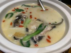 -泉畔人家·老济南经典鲁菜(大明湖店)