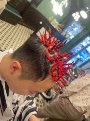 -海文先生国潮烫染男士理发馆