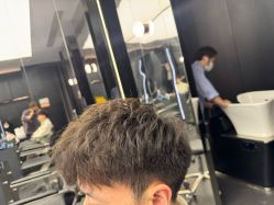 -侨治发型