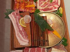 -轻烧烤肉(光谷步行街店)