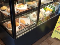 面包甜点陈列柜-星巴克(哈尔滨松雷店)