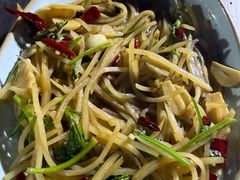 -小山羊功夫串·泰安烧烤·海鲜小炒老地摊店