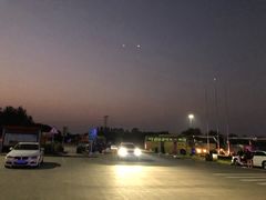 -平望服务区·停车场