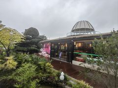 -茅草房·河畔园林火锅