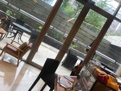 靠窗位-古耳咖啡(北锣店)