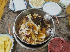 -乳仔牛牦牛汤锅 烤羊排(松潘古城店)