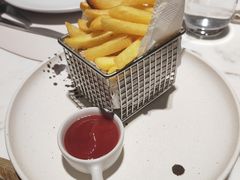 -窗外西餐厅(普罗理想国店)
