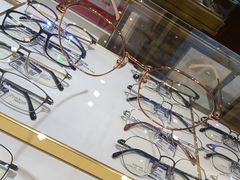 -博士眼镜(东莞中环财富广场店)