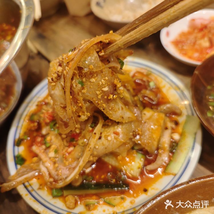 无名蹄花，藏于建设路美食街的巷子里