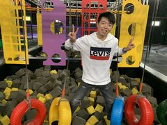 -嘿哟动霸CHUA·新潮玩运动娱乐中心·蹦床滑冰团建乐园
