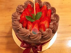 草莓蛋糕-花花卷卷·鲜食蛋糕(静安久光百货店)