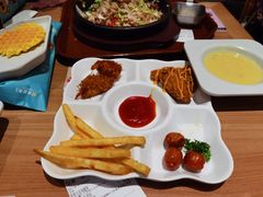 缤纷人气小食拼盘-豪客来牛排(天阳D32店)