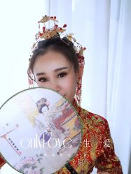 -AMOR艾沫婚纱奢品荟(设计师勒泰店)