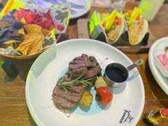 -Famous肥猫墨西哥音乐餐吧(五棵松华熙LIVE店)