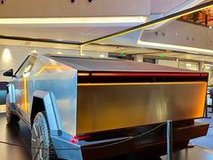 -TESLA 特斯拉(上海太古汇体验店)