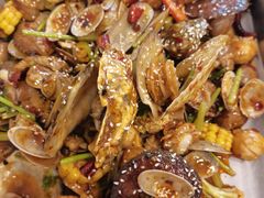 -鑫渔港海鲜本地菜·山海关浑锅(东戴河店)