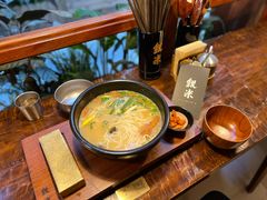 -银米·云南传统过桥米线(双廊黑金冠店)