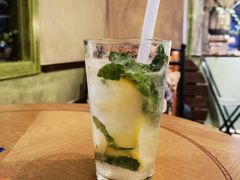 -六区宿舍咖啡店