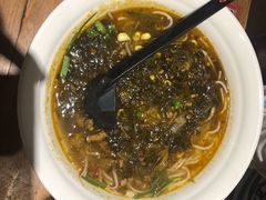 酸辣小锅米线-茶花妹子云南餐厅(传媒大学店)