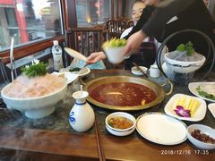 -小天鹅火锅·一线江景洪鼎旗舰店(洪崖洞店)