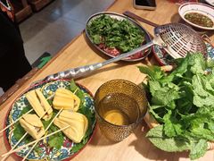 -洱火云南酸菜牛肉火锅(石景山当代商城店)